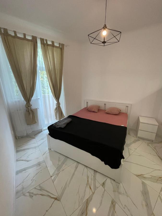3 Rooms Apartament In The City Center Of Bucharest Bucareste Exterior foto