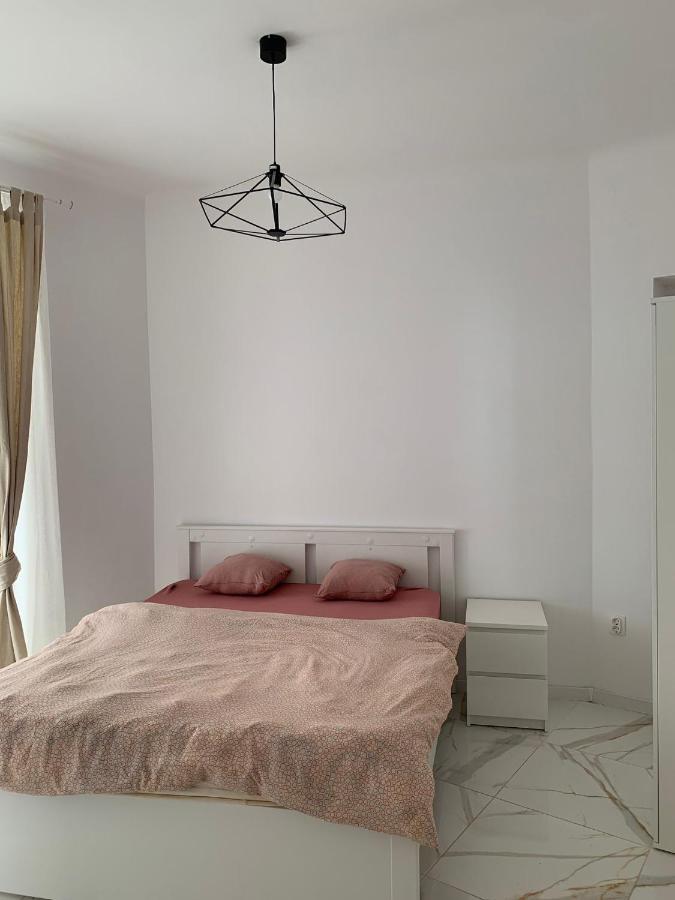 3 Rooms Apartament In The City Center Of Bucharest Bucareste Exterior foto